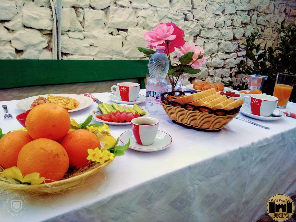 Bed & Breakfast Josiph Berat Exterior foto