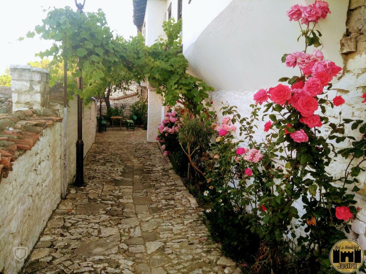 Bed & Breakfast Josiph Berat Exterior foto