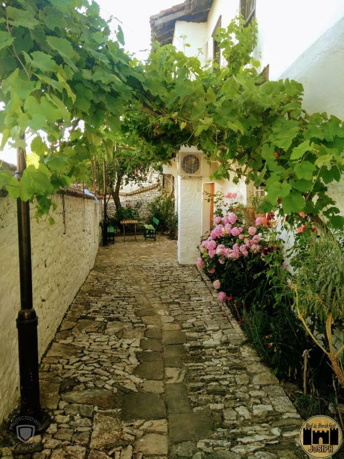 Bed & Breakfast Josiph Berat Exterior foto