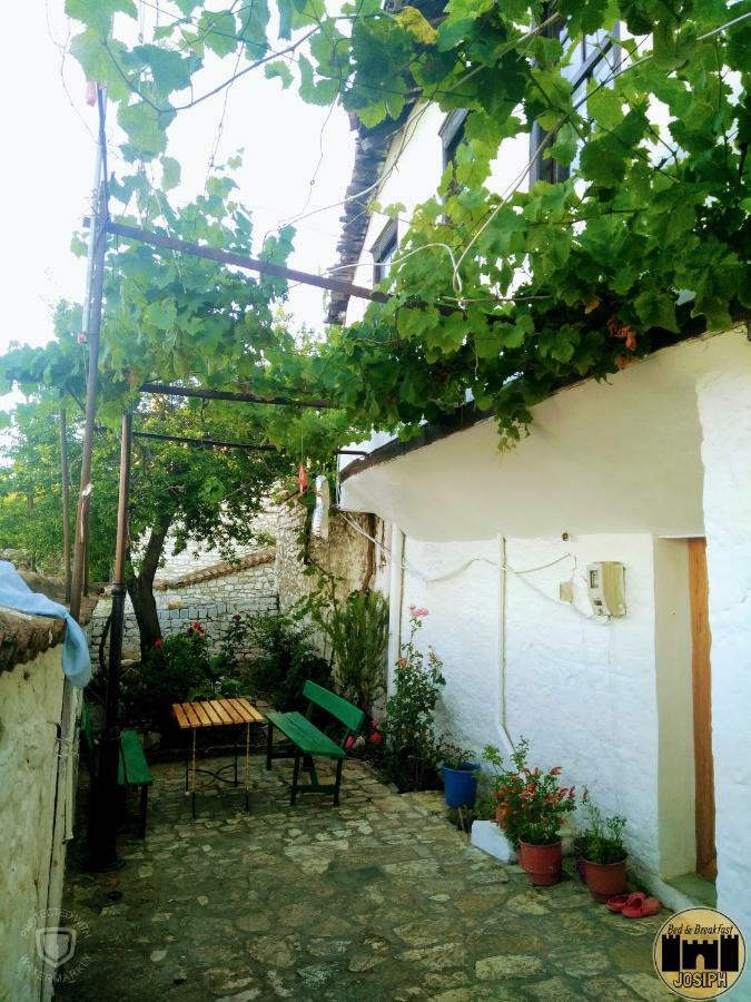 Bed & Breakfast Josiph Berat Exterior foto
